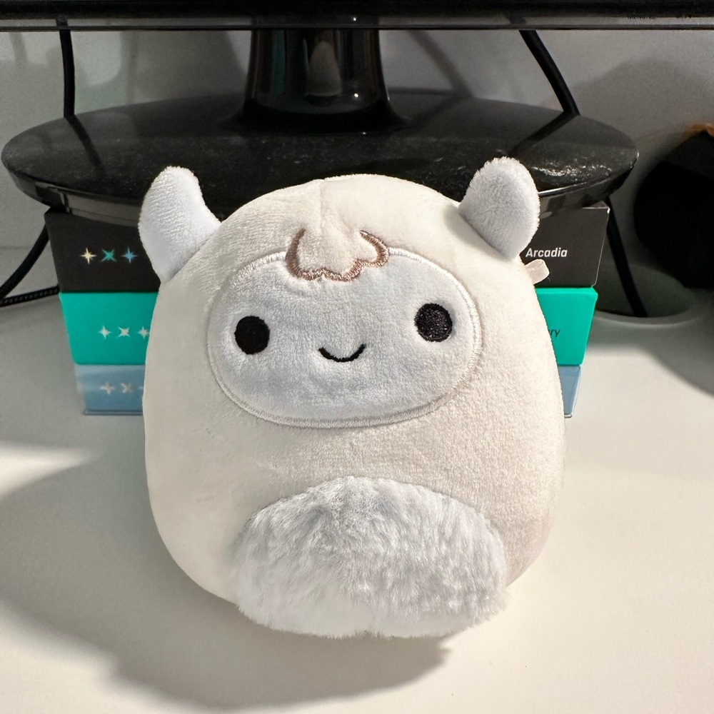 5” yuri the yeti squishmallow